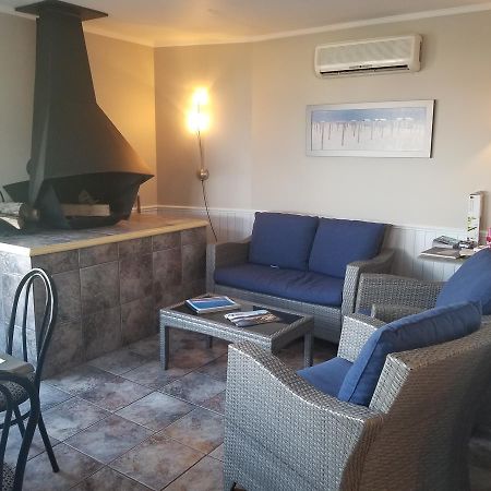 Hotel-Motel Baie-Ste-Catherine ภายนอก รูปภาพ