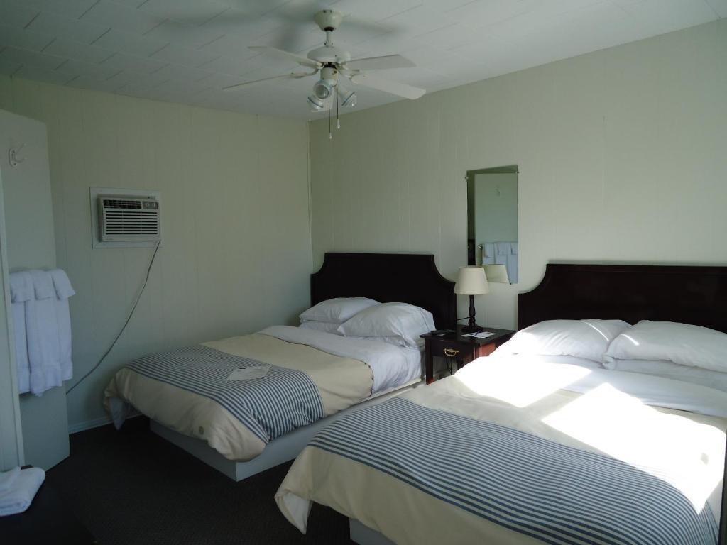 Hotel-Motel Baie-Ste-Catherine ภายนอก รูปภาพ