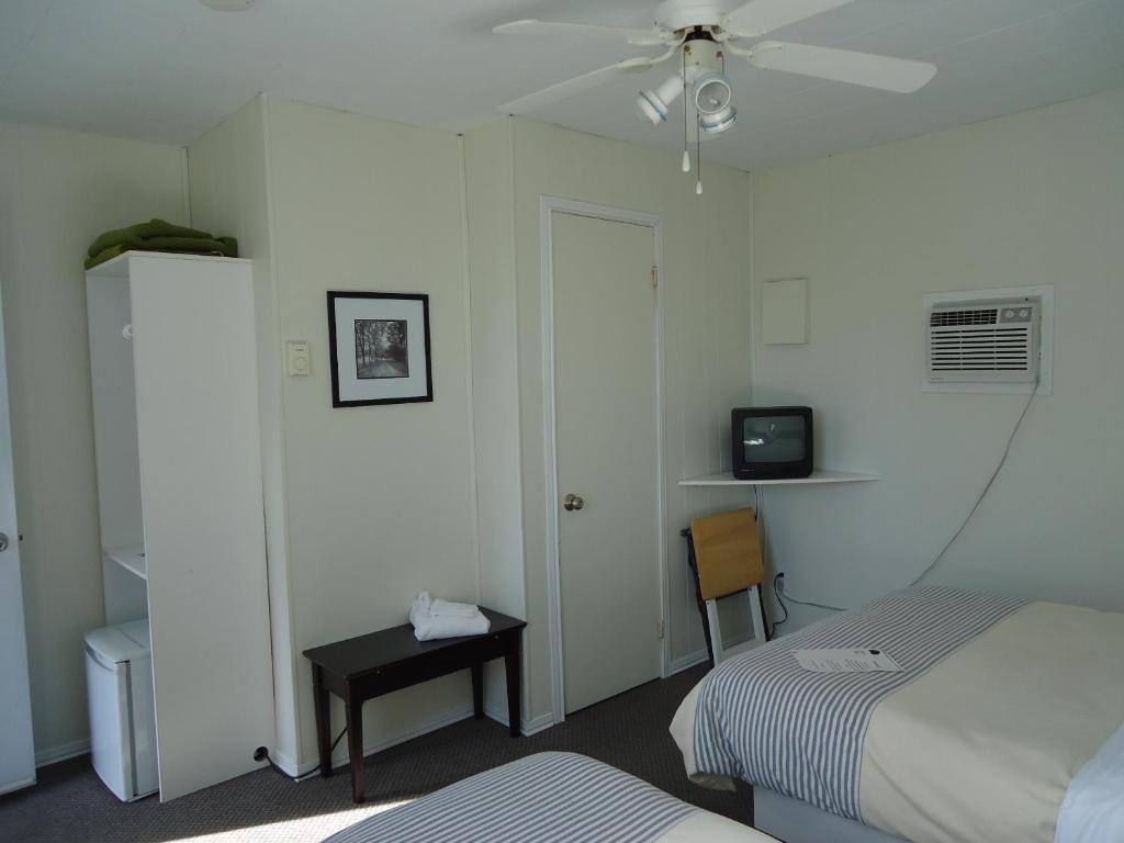 Hotel-Motel Baie-Ste-Catherine ภายนอก รูปภาพ