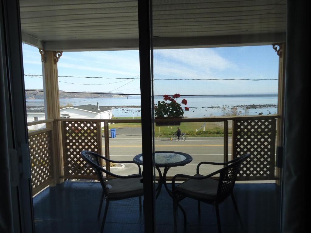 Hotel-Motel Baie-Ste-Catherine ภายนอก รูปภาพ